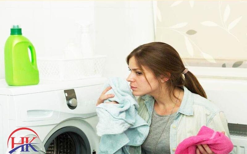 máy giặt có mùi hôi