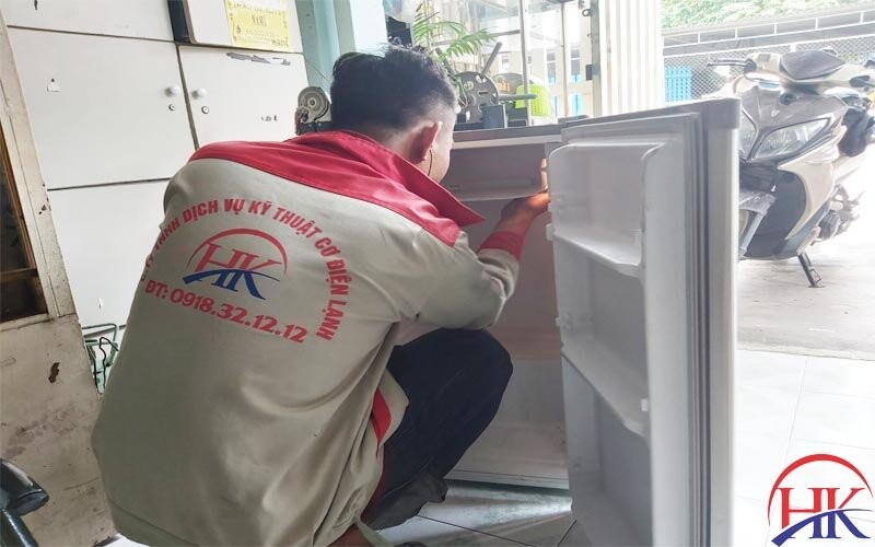 sửa tủ lạnh panasonic tại Điện Lạnh HK