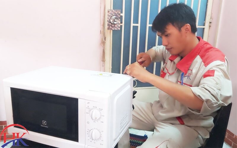 thợ sửa lò vi sóng frico Điện Lạnh HK