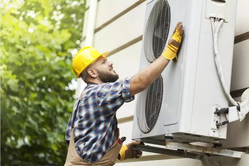 Vì Sao Máy Lạnh Phát Ra Tiếng Ồn? Sửa Dứt Điểm Mọi Hư Hỏng Xảy Ra Sửa máy lạnh tại Điện Lạnh HK