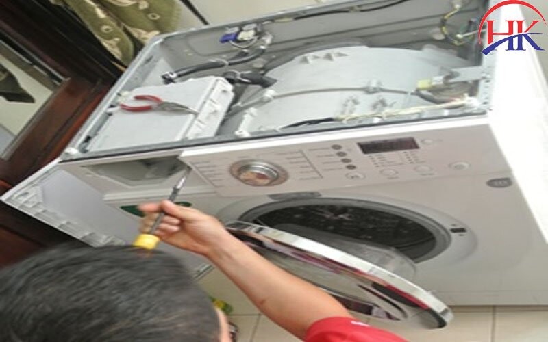 thợ sửa máy giặt electrolux