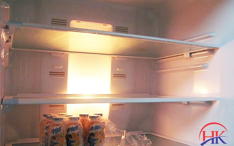 tủ lạnh không sáng đèn