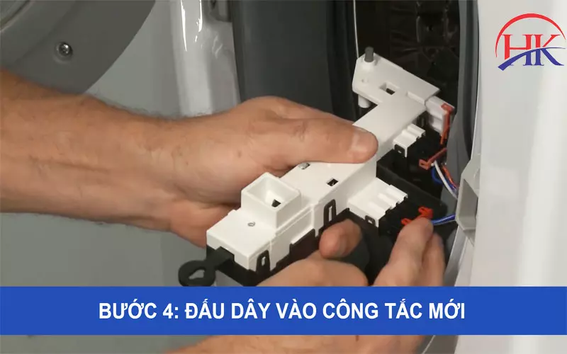 Bí Quyết Xử Lý Máy Giặt Không Mở Được Cửa Từ Thợ Chuyên Nghiệp Đấu dây vào công tắc mới
