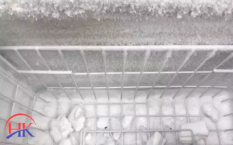 Sửa Tủ Đông Sanaky - Sửa Là Mát Ngay, Không Để Bạn Phải Chờ Đợi Lâu Tủ đông bị đóng tuyết
