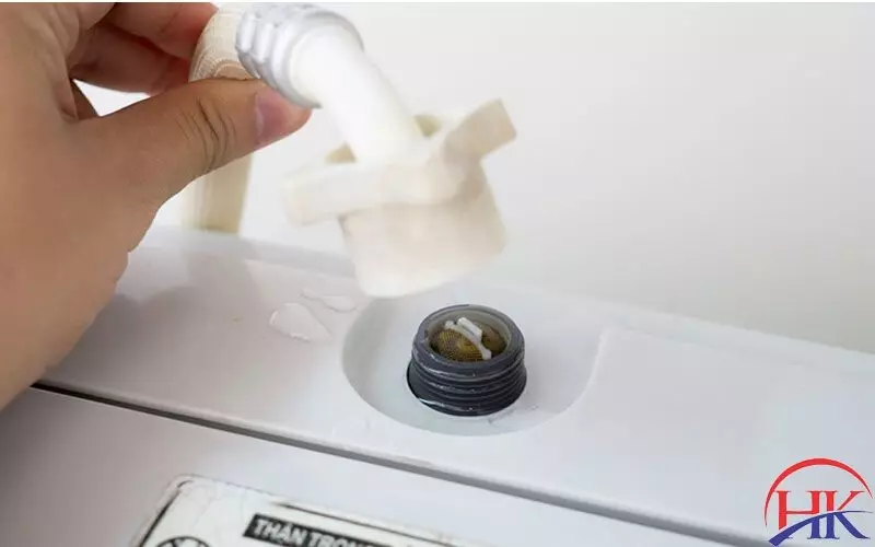 Sửa Lỗi E5 Máy Giặt Toshiba Giúp Tiết Kiệm Thời Gian Vàng Của Bạn Máy giặt Toshiba báo lỗi E5 do van cấp nước bị nghẹt