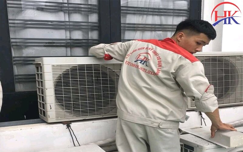 thợ tháo lắp máy lạnh tại Điện Lạnh HK