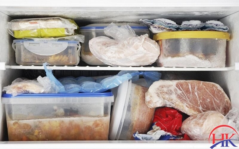 bỏ quá nhiều đồ ăn vào tủ lạnh