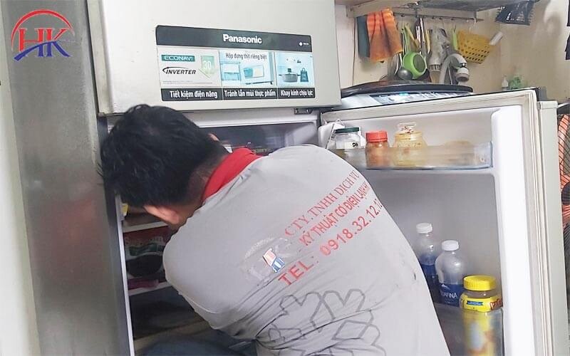 Thợ vệ sinh tủ lạnh tại Điện Lạnh HK