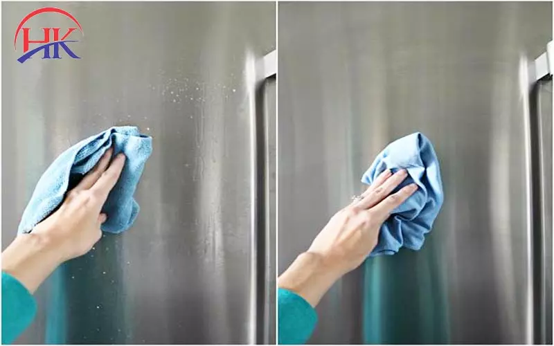 Tủ Lạnh Bị Đổ Mồ Hôi: Nguyên Nhân Do Đâu? Khắc Phục Thế Nào? Cánh cửa tủ lạnh bị đổ mồ hôi