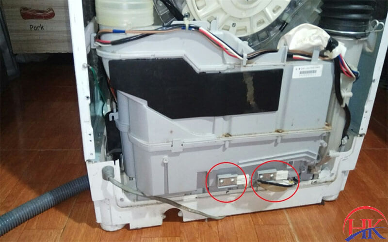 Sửa chữa máy giặt Toshiba báo lỗi Ed