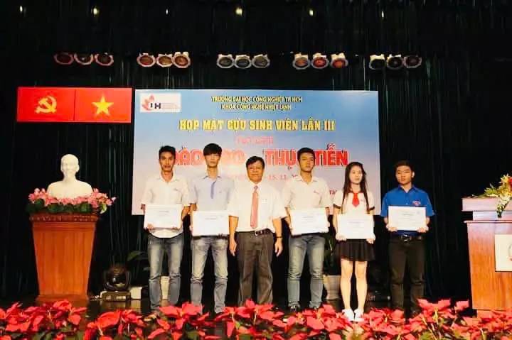 Tốt nghiệp